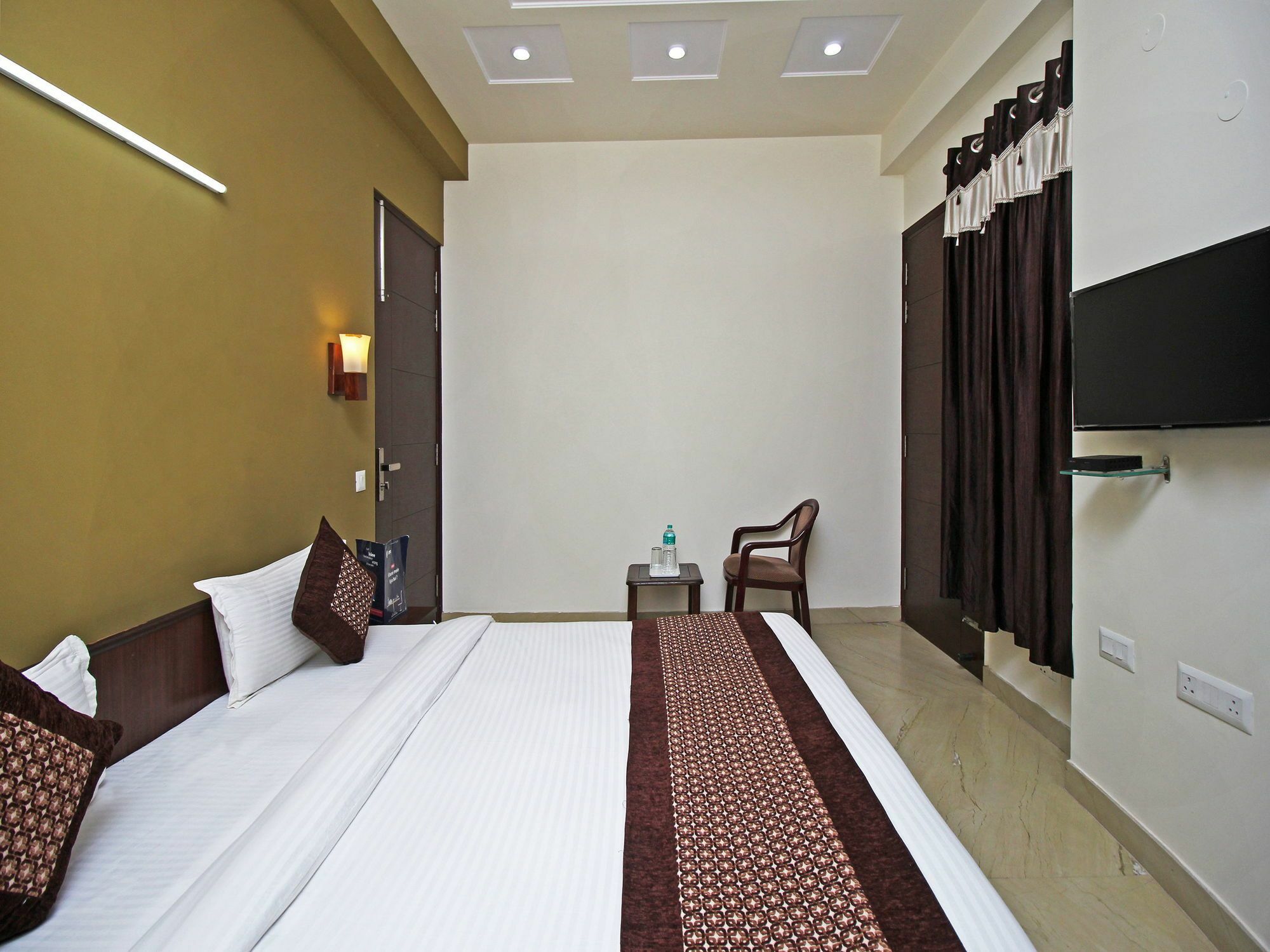 Fabhotel Mannat Residency Sec 52 Gurgaon Luaran gambar